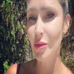 Tatiana-Laurence Delarue Instagram - 🎒Partir avec son sac à dos, à l'aventure, sans ombres aucunes, 🌞 pour y découvrir cette merveille, située là où, la rivière Kourtaliotiko coule, entre les montagnes de Kouroupa et Xiron, vers le sud de l'île. Et finir par ce rafraîchir, sous les cascades #waterfall et cavités des gorges de Kourtaliotiko. Pureté, magie, nature, Terre Mère 🌎... Tout cela possible de l'hôtel @paulmariecrete si sublime et unique 🌺 #roots #crete #greece