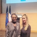 Tatiana-Laurence Delarue Instagram - Ce matin, lancement de la mission gouvernementale sur la monoparentalité @gouvernementfr @emmanuelmacron @gabrielattal . Échanges et prises de paroles, dans le but de créer des co-rapports pour la suite des travaux. 🖊Merci A Madame @sarahelhairy Ministre déléguée chargée de l’Enfance, de la Jeunesse et des Familles de m'avoir conviée à ce début des travaux. 🖊Merci pour ce début prometteur à Madame la Députée de Paris @fanta.berete75 🖊Merci à Monsieur le Sénateur des Hauts-de-Seine @xavieriacovelli . Ensemble pour l'avenir de Nos Enfants. 🙏🏼🌹✊🏼