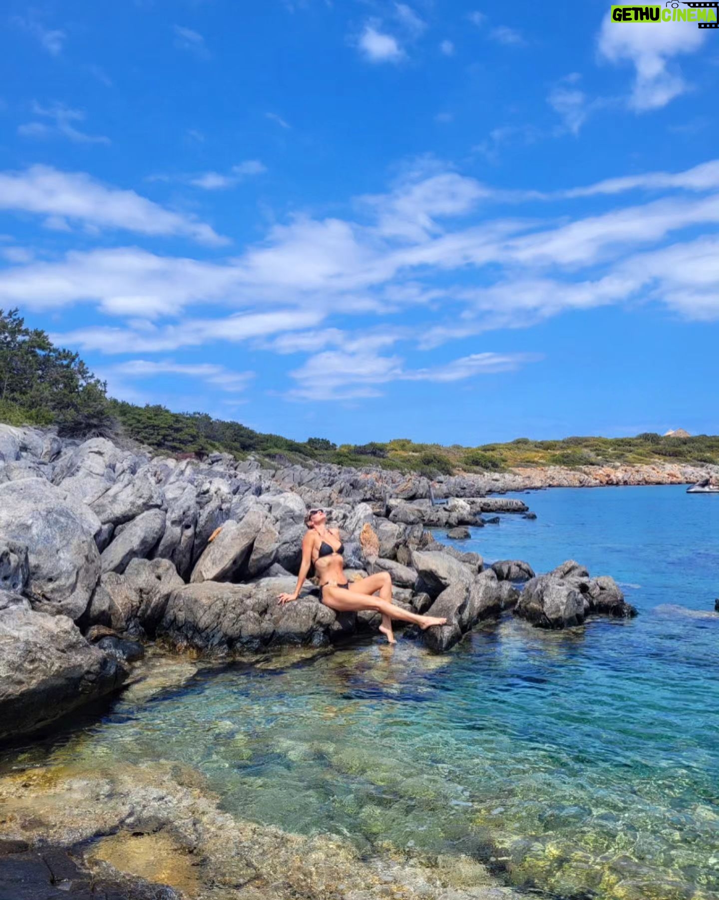 Tatiana-Laurence Delarue Instagram - Lovely #crete 🇬🇷 🩵💙