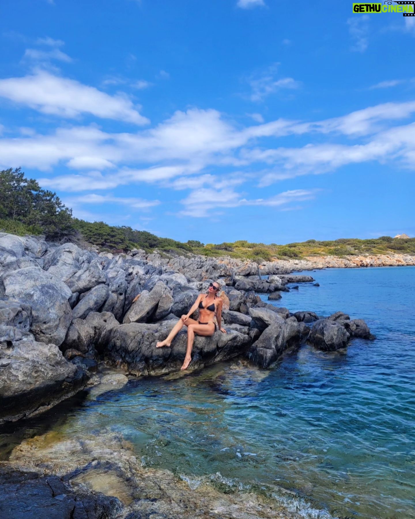 Tatiana-Laurence Delarue Instagram - Lovely #crete 🇬🇷 🩵💙
