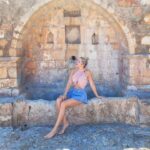Tatiana-Laurence Delarue Instagram – Petit déjeuner traditionnel, tomates, fêta,  Olives…. Divin by @paulmariecrete 

Puis🩴🩴🎒 départ pour découvrir les charmants villages de #crete aux pierres sublimes, aux arbres magiques, au ports tellement charmant, aux habitants souriants et dune douceur sincère,  aux sons et couleurs poétiques…

Déjà sous le charme…💁🏼‍♀️

Suivez-moi dans mes aventures 🌺

👶🏽💭❣️

#crete
#grece
#travel
#holiday