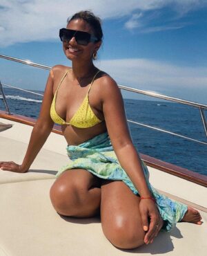 Tatyana Ali Instagram - Help me wish my beautiful and brilliant sister @the.anastasia.ali Happy Birthday! Ani, I pray this year overflows with love, joy, and peace. I love you so much!