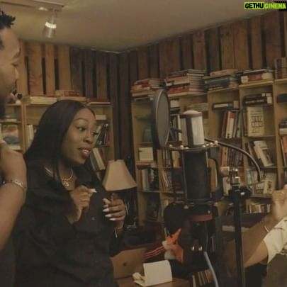 Tatyana Ali Instagram - The first time I ever got up on stage at one of @damiensneed’s shows to sing, @cheneecampbell, @kitak and @_linnysmith were there. They are insane on the mic. Grammy nominated, Grammy award winning.. and nobody can touch Markita’s pound cake!!! I can’t wait to do this again #filesfromthestudio #allihave