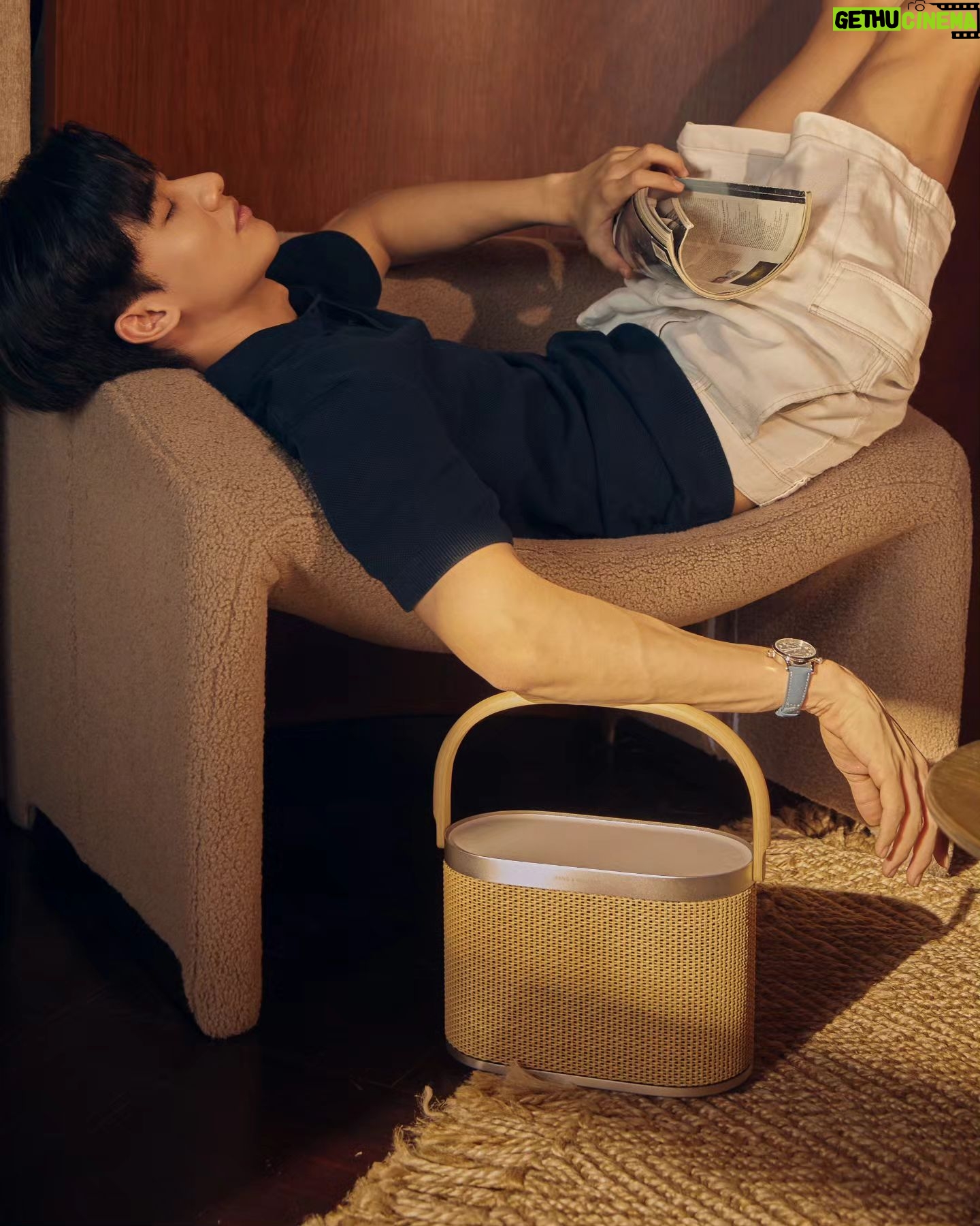 Tawan Vihokratana Instagram - Treat your soul with music 🎶 💙 @bangolufsenbkk #BangOlufsenBkk #BeosoundA5 #Boonlapo