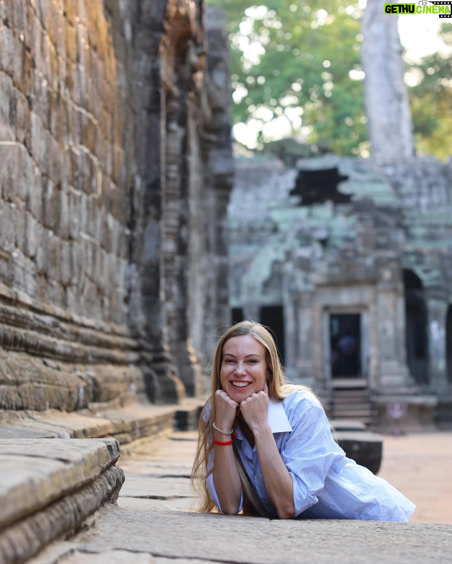 Taylor Mega Instagram - Incantata da questi templi e innamorata della Cambodia 🇰ðŸ‡ðŸ›•🥹 È stato un viaggio unico.
