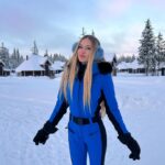 Taylor Mega Instagram – La, dove il sole tramonta in verticale ❄️