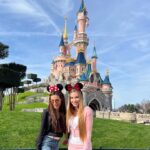 Taylor Mega Instagram - Felice come una topolina 🐭🥹💞 Un altro sogno avverato, e voi siete mai stati a disneyland? Se si vi è piaciuto?