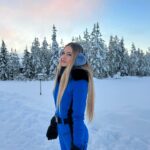 Taylor Mega Instagram - La, dove il sole tramonta in verticale ❄️