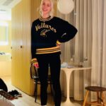 Taylor Momsen Instagram - Thanks @robrothnyc for the @blondieofficial sweater!! ❤️❤️ love you dude!! #blondiethevampireslayer
