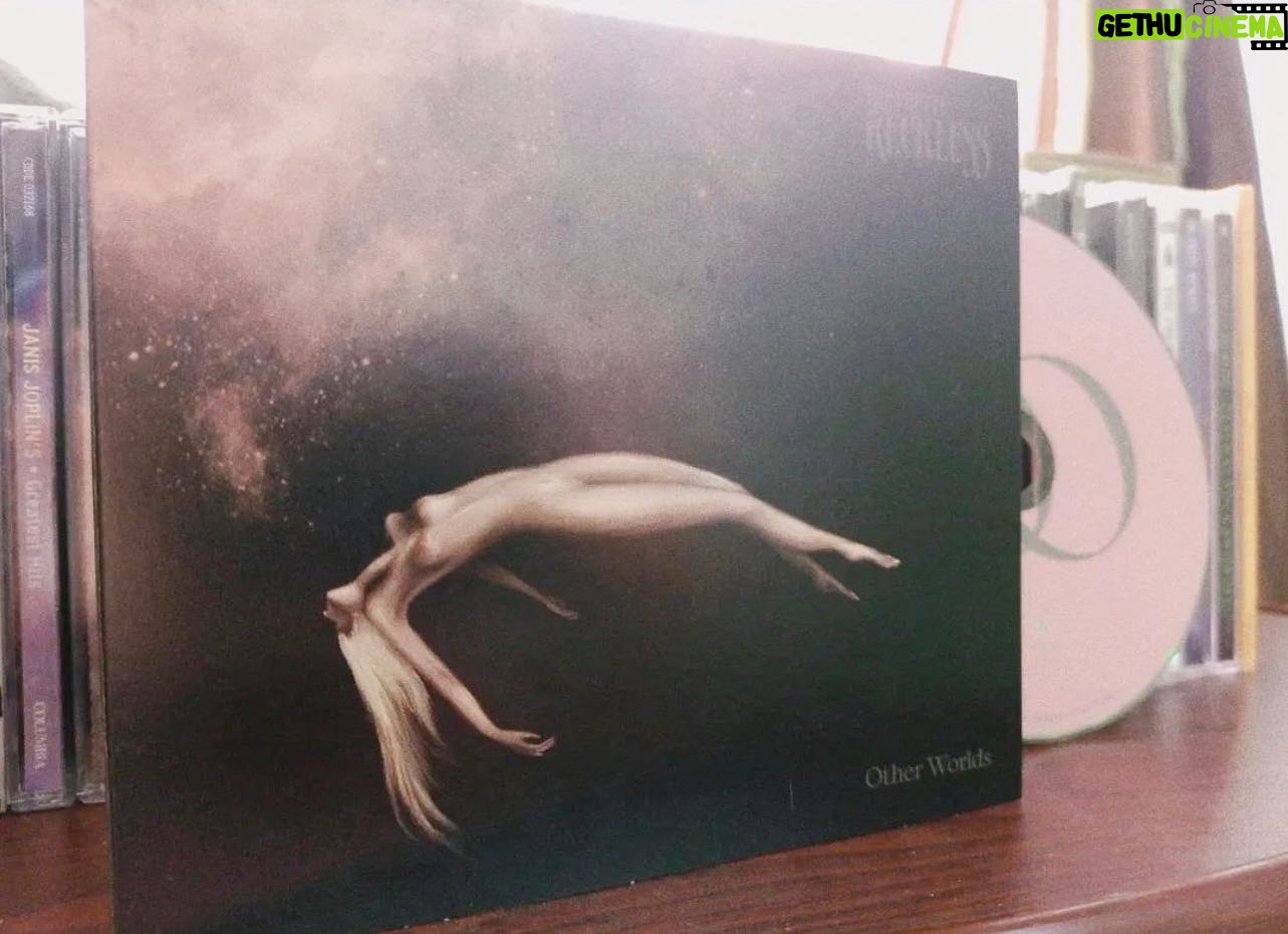 Taylor Momsen Instagram - One year ago today #OtherWorlds was released featuring acoustic versions, remixes and rare cover songs including a version of @davidbowie ‘s “Quicksand” with @mikegarson 📸 @xxrecklessmomsenxx