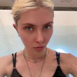 Taylor Momsen Instagram - #icebath #coldblooded @alo