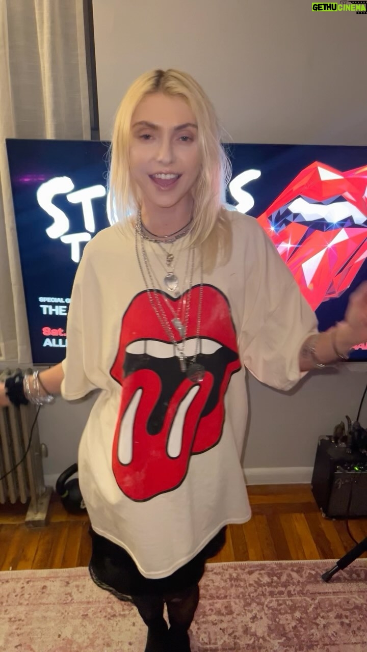 Taylor Momsen Instagram - Vegas!! May 11th opening for @therollingstones 💥 💥 maybe @mickjagger can teach me some better moves 😂 @therollingstones @theprettyreckless @allegiantstadium #gimmeshelter