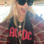 Taylor Momsen Instagram - It’s AC/DC week! I can’t be more excited and honored to be asked to tour with the band that defines rock and roll. More to come!!! @acdc PWR⚡️UP tour @theprettyreckless 📸 @theartistsg