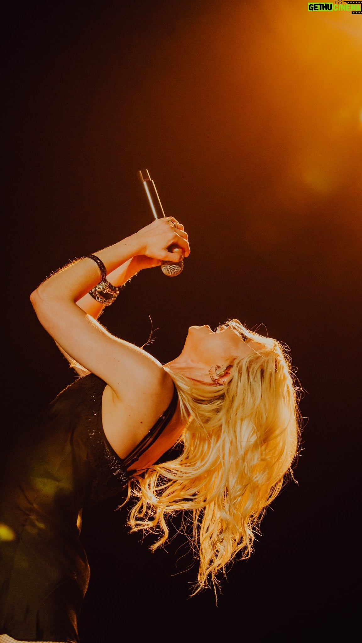 Taylor Momsen Instagram - You all make me wanna die…❤️❤️❤️🙏🔥🙏 @summerfest #deathbyrockandroll