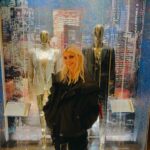 Taylor Momsen Instagram - Hanging at the @hardrockhotelnyc with @jayz and @beyonce @saks @rockefellercenter and… @taylorswift ?? #wrongtaylor #christmastimeinnyc