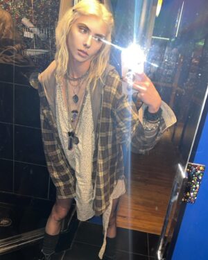 Taylor Momsen Instagram - 💘 💝 💌
