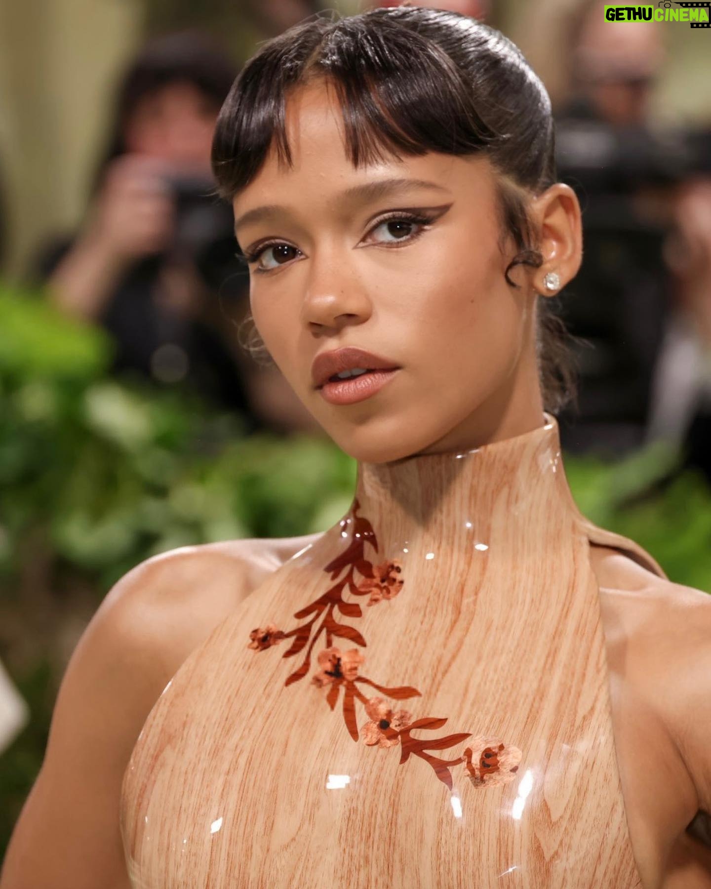 Taylor Russell - 370.7K Likes - Met with @loewe