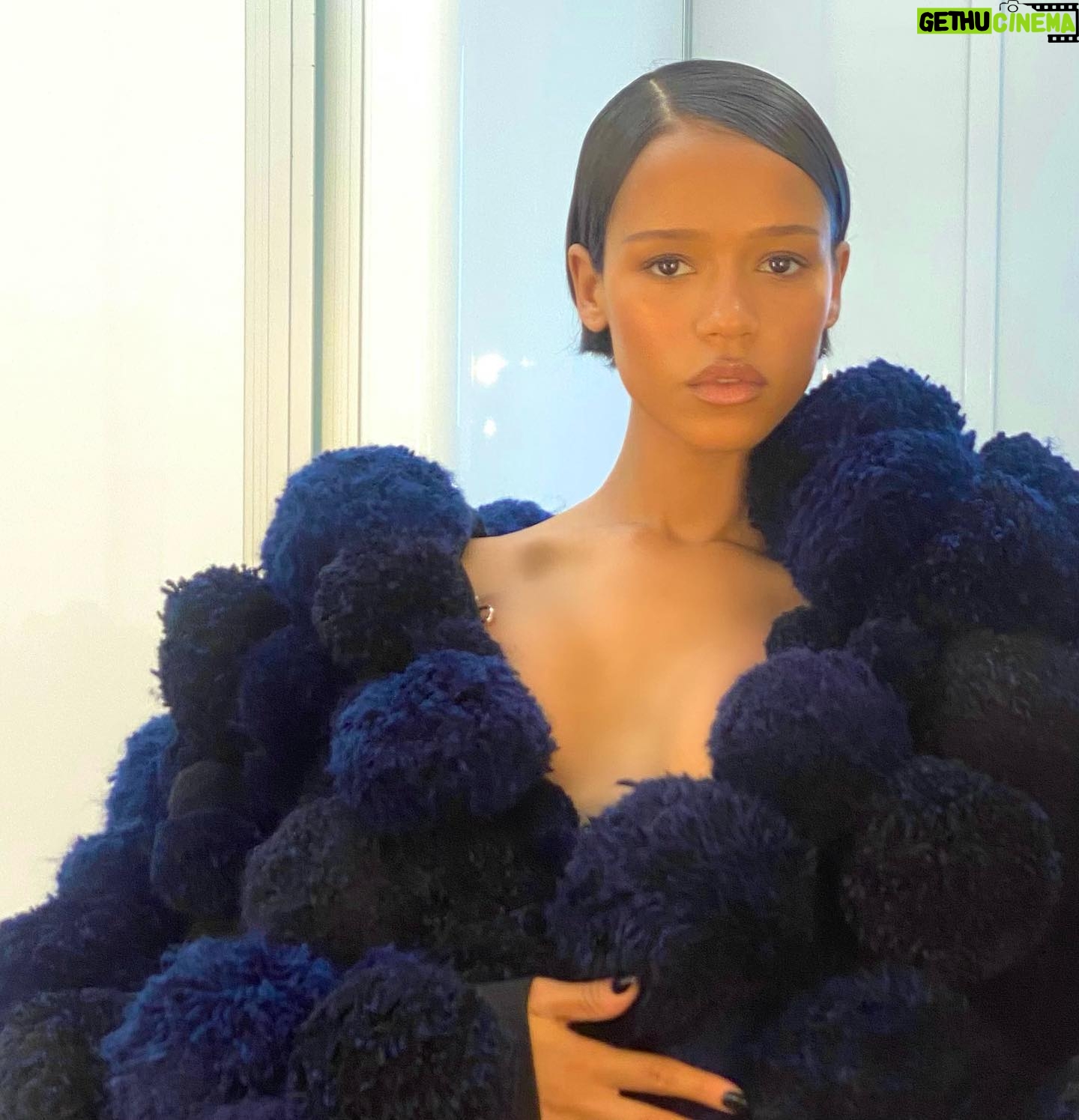 Taylor Russell - 198.5K Likes - @loewe