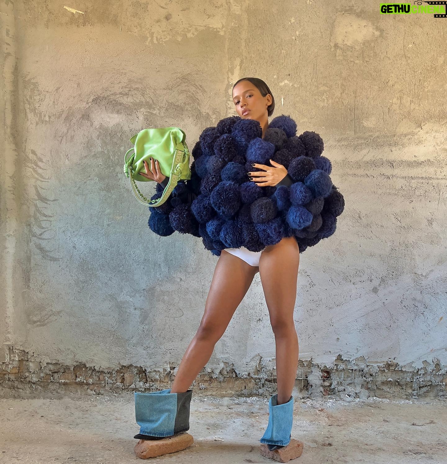 Taylor Russell - 198.5K Likes - @loewe
