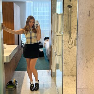 Teagan Croft Instagram - Press day!! 

Stylist: @emma_kalfus 
H: @bradmullinshair 
MU: @christianmcculloch 
💃: @wynnhamlyn 
💎: @cartier
