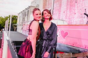Teagan Croft Instagram - What a beautiful night for a #TrueSpirit premiere!! All my love to Jess, Sarah, and the hundreds of people who made this film possible... and my gorgeous little actor boat. To the sailing community- thank you, for welcoming me in for a stint, and showing me the ropes (or the sheets and lines). To our huge crew- thank you, for everything. We did it!!! 💕⛵️

True Spirit is out on Feb 3 on Netflix!! @netflix @netflixfilm 

Stylist: @emma_kalfus 
💃: @christopher_esber 
💎: @cartier 
H: @lukeanthonyspace 
MU: @jacque_priem_makeup_fx_artist