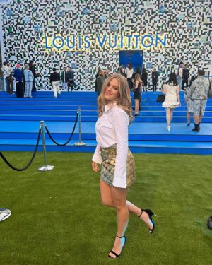 Teagan Croft Instagram - Had a fantastic time at #SEELV - thank you @louisvuitton for having me, for the gorgeous outfit, and for such a fabulous night!! 

Hair by @barney_martin_hair @milliechowhair 
Makeup by @heidiscarlettkingmakeup 
And biggest thank you to the baes the loves the squad @janeylunn and Ash