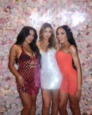 Teala Dunn Instagram - Glitz & glam ✨