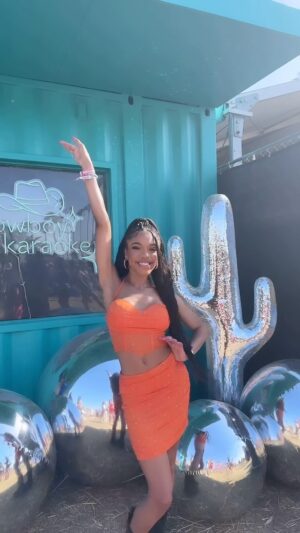 Teala Dunn Instagram - Having a blast at the SHEIN Saloon in my SHEIN bae fit! Search “Stagecoach Picks” on @shein_us site to shop my festival favorites! ♥️🤠 @sheinofficial
#SHEINxStagecoach
#SHEINmusicfest
#SHEINPartner
