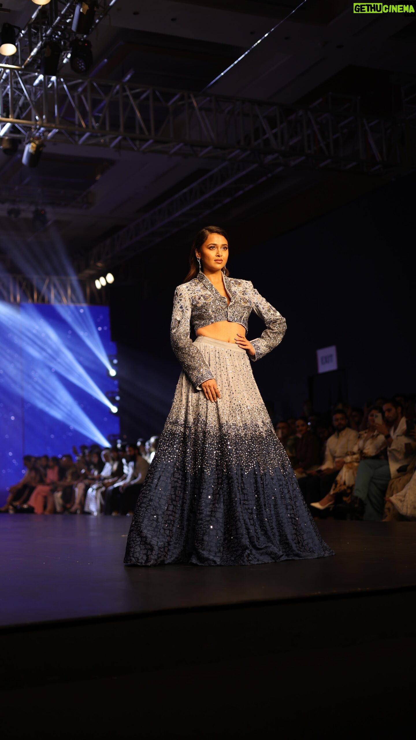 Tejasswi Prakash Instagram - Moonlit magic moments with designer @kshitijchoudharyofficial ‘s new collection ‘Superbloom’ at Bombay Times Fashion week. #FashionForward #ShowStopper #tejasswiprakash #SuperBloom #KshitijChoudhary