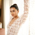 Tejasswi Prakash Instagram - When the harsh sun does you some good 🙈❤️ . . . . . Styled by @natashaabothra Team @mausmi_mitra_ Outfit @ashishkumar_08 Jewelry @rang_akankshanegi x @besotted_Communications Shoes @feeltwenty 📷 @parthofparth @sooohira