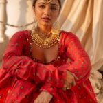 Tejaswi Madivada Instagram - Shaadi karni chahiye ya nai ?