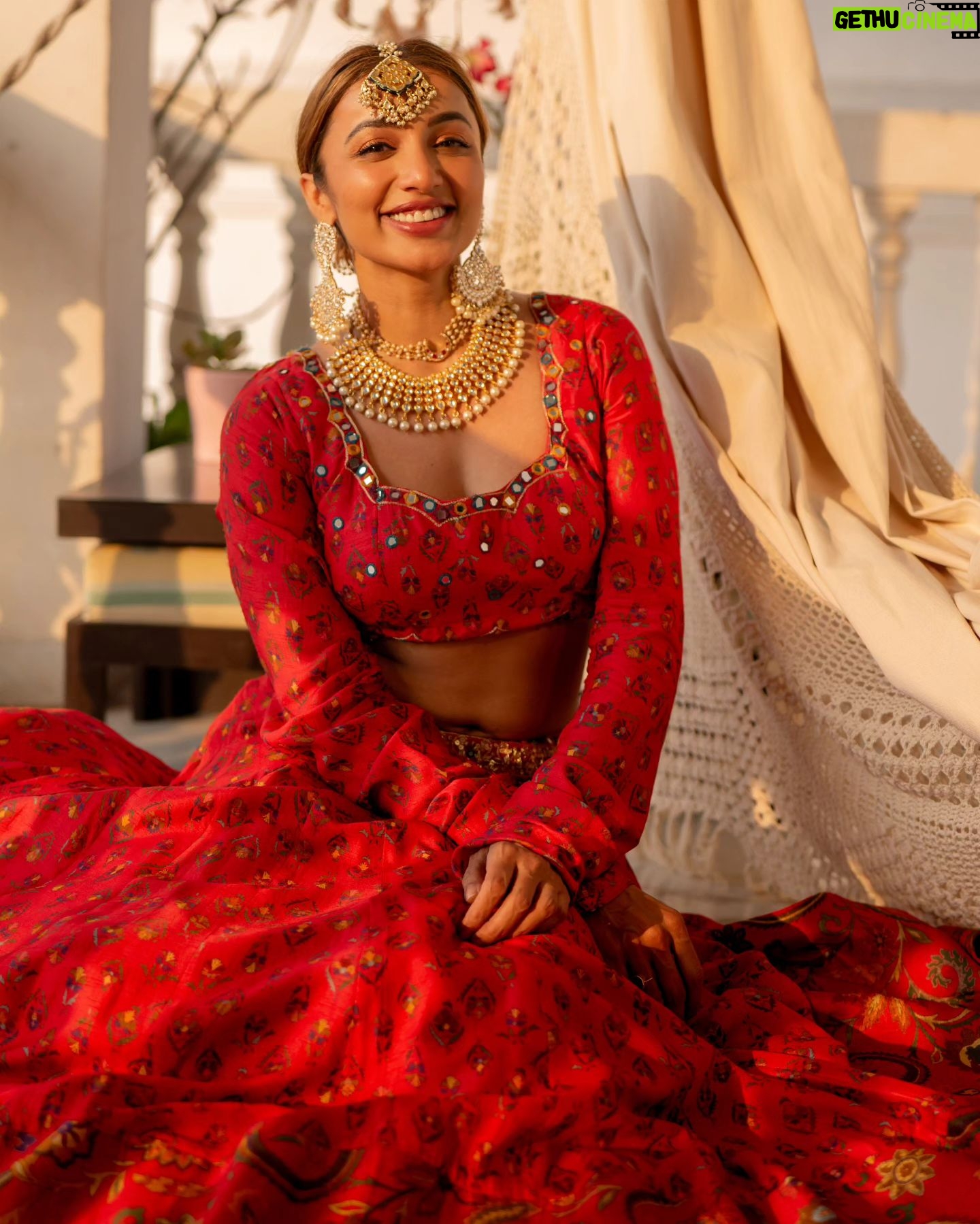 Tejaswi Madivada Instagram - Shaadi karni chahiye ya nai ?