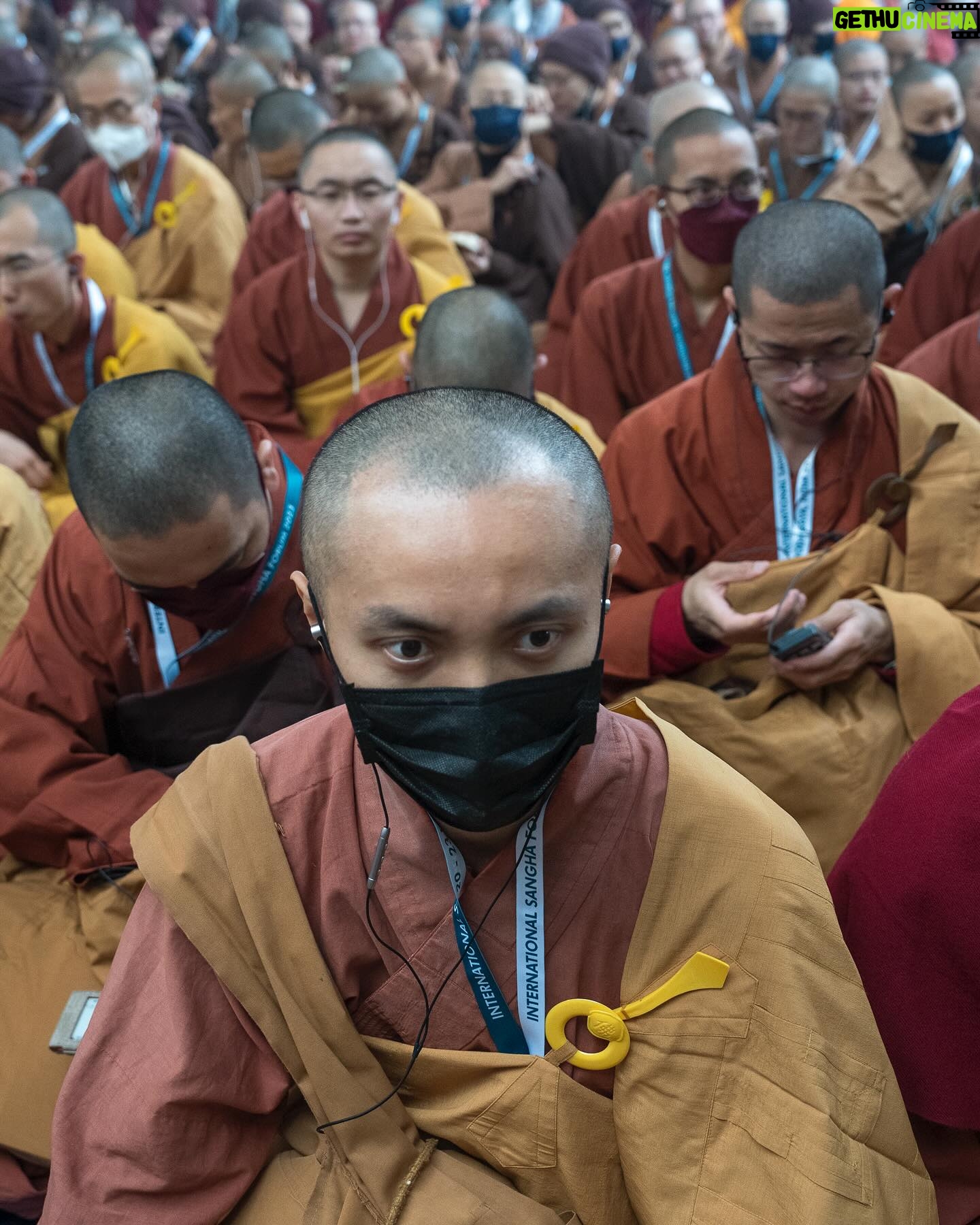 Tenzin Gyatso Instagram - Teachings begin in Bodhgaya, Bihar, India. #dalailama #buddhsim #bodhgaya