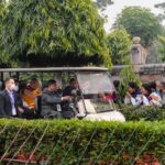 Tenzin Gyatso Instagram – Prayer for World Peace under the Bodhi tree at the Mahabodhi Temple in Bodhgaya, Bihar, India on December 23, 2023. #dalailama #worldpeace #harmony