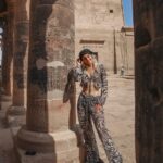 Tere Kuster Instagram - Hoy fuimos al templo de Philae - Dedicado a Isis, diosa del amor. Es una belleza artística inexplicable. Está ubicado en una pequeña isla a la que solo se puede acceder en barco. Lo potente de la historia de nuestros ancestros y la belleza de los lugares que conservan esa magia de lo que fué, es alucinante .
