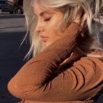 Tere Kuster Instagram - Mira quién Volvió, la blonda de @hc.concept 🖤 Es que puede más el color , esto es pura luz natural. QUE OPINNNAAAMOSSS?? • Cada vez que nos volvemos a ver es como si nunca hubiera pasado el tiempo, porque siempre estamos conectados desde hace 6 años. Te adoro Mi niño mágico ✨ • Pd: sólo dormí 3 horas , aprecien el color atómico de pelo, no mi cara 🐈‍⬛