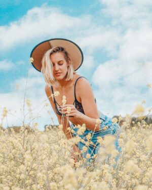 Tere Kuster Instagram - Hey Cariño, hoy es lunes de novedades y quiero contarles de || DAHLA || una nueva marca femenina exclusiva de @falabella_cl, con una propuesta variada en vestuario, ropa interior y accesorios con una esencia sexy y lo mejor de todo: a precios muy convenientes.!

|| Exclusivo en Falabella.com ||

#DahlaEnFalabella