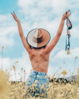 Tere Kuster Instagram - Hey Cariño, hoy es lunes de novedades y quiero contarles de || DAHLA || una nueva marca femenina exclusiva de @falabella_cl, con una propuesta variada en vestuario, ropa interior y accesorios con una esencia sexy y lo mejor de todo: a precios muy convenientes.!

|| Exclusivo en Falabella.com ||

#DahlaEnFalabella