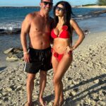 Teresa Giudice Instagram - Let’s get Lost in Paradise 🏝️ #paradise #famiglia #fireworks 💕