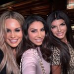 Teresa Giudice Instagram - Nothing better than a lunch with the girls💕💕 tune in RHONJ tomorrow night 8 PM EST! @bravotv