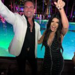 Teresa Giudice Instagram - Happy New Year 🎆 2024 #happynewyear #family #2024 #bahamas 🤍🖤