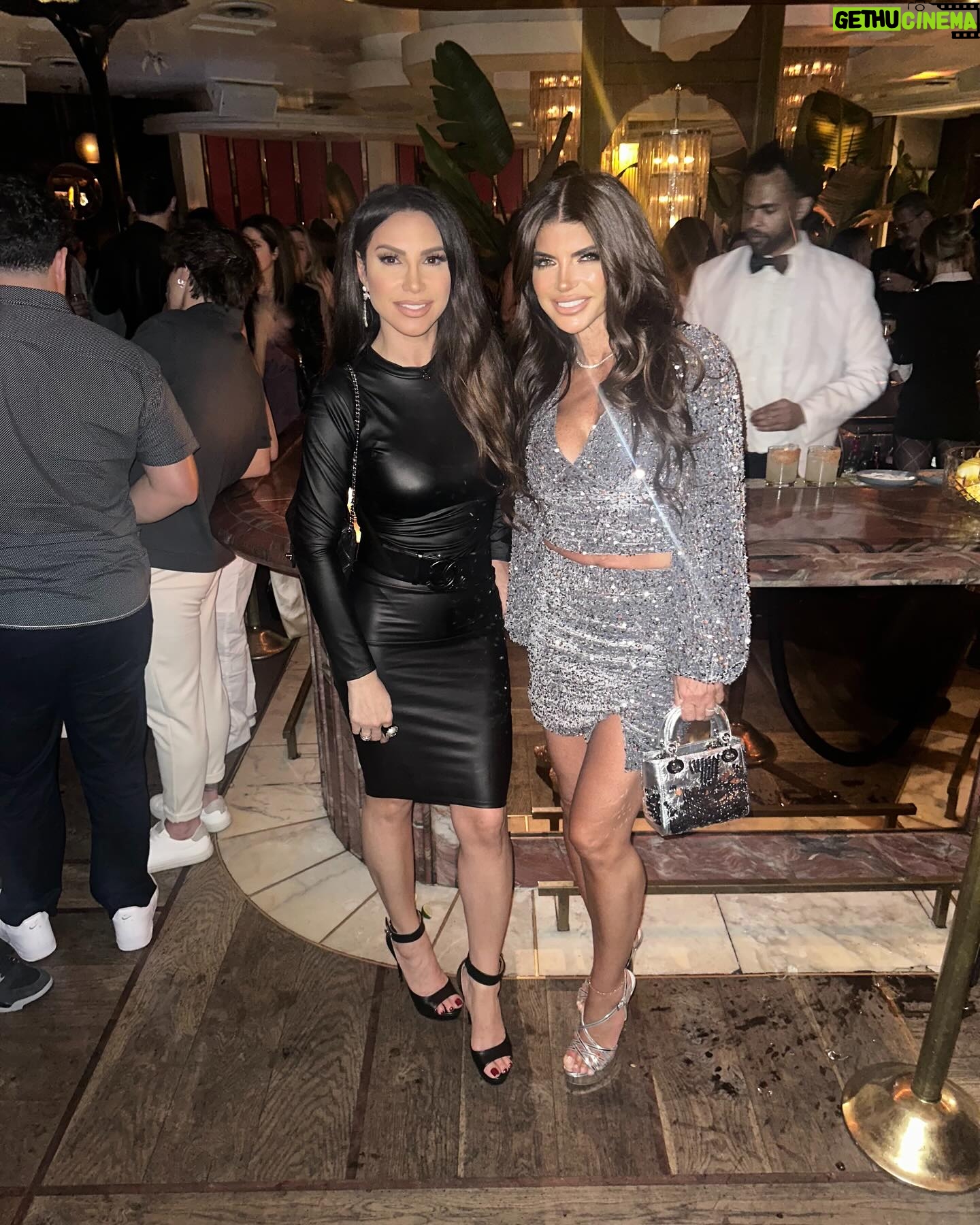 Teresa Giudice Instagram - Name a better duo… I’ll wait💕