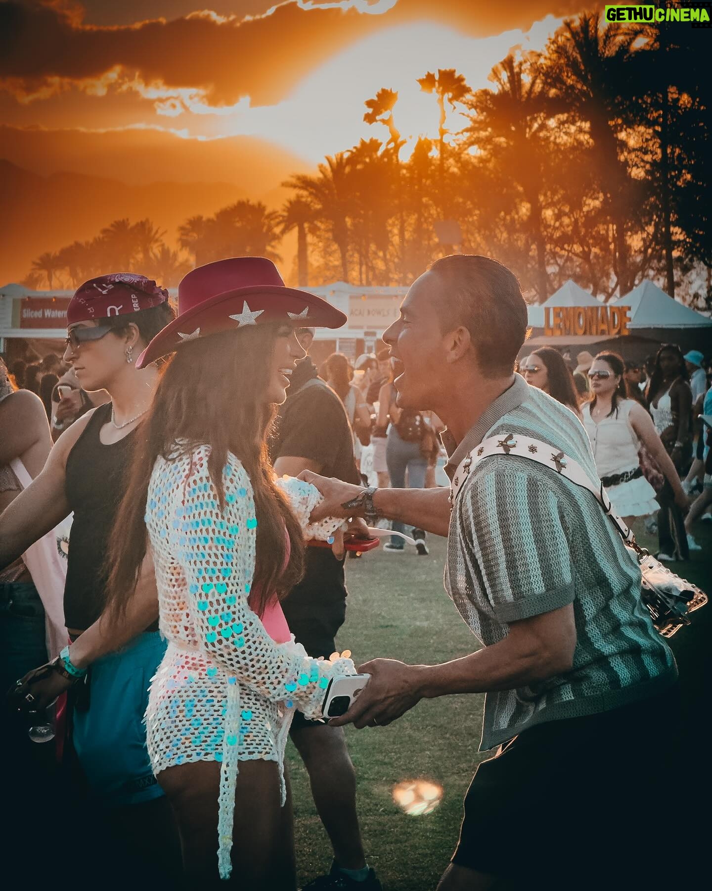 Teresa Giudice Instagram - Coachella 🎡 #Coachella #vinivia #doitlive @vinivia.live