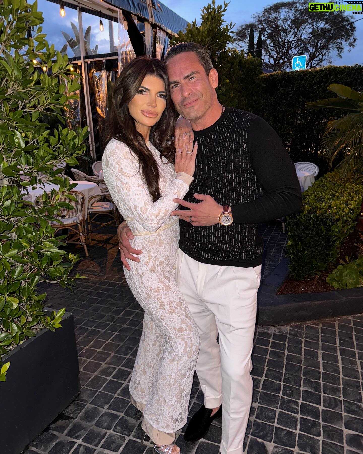 Teresa Giudice Instagram - Lovvvvvve you by my side 🤍🖤