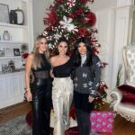 Teresa Giudice Instagram - Happy Holidays ❤️🎄🍾 #happyholidays #friends #couples