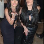 Teresa Giudice Instagram - Celebrating my beautiful friend Eve Miami style @gingi_2015 ❤️🎂🍾🎁🎈🎉🎊😘💋🥰 #miami #happybirthday #beautifulfriend #bosslady