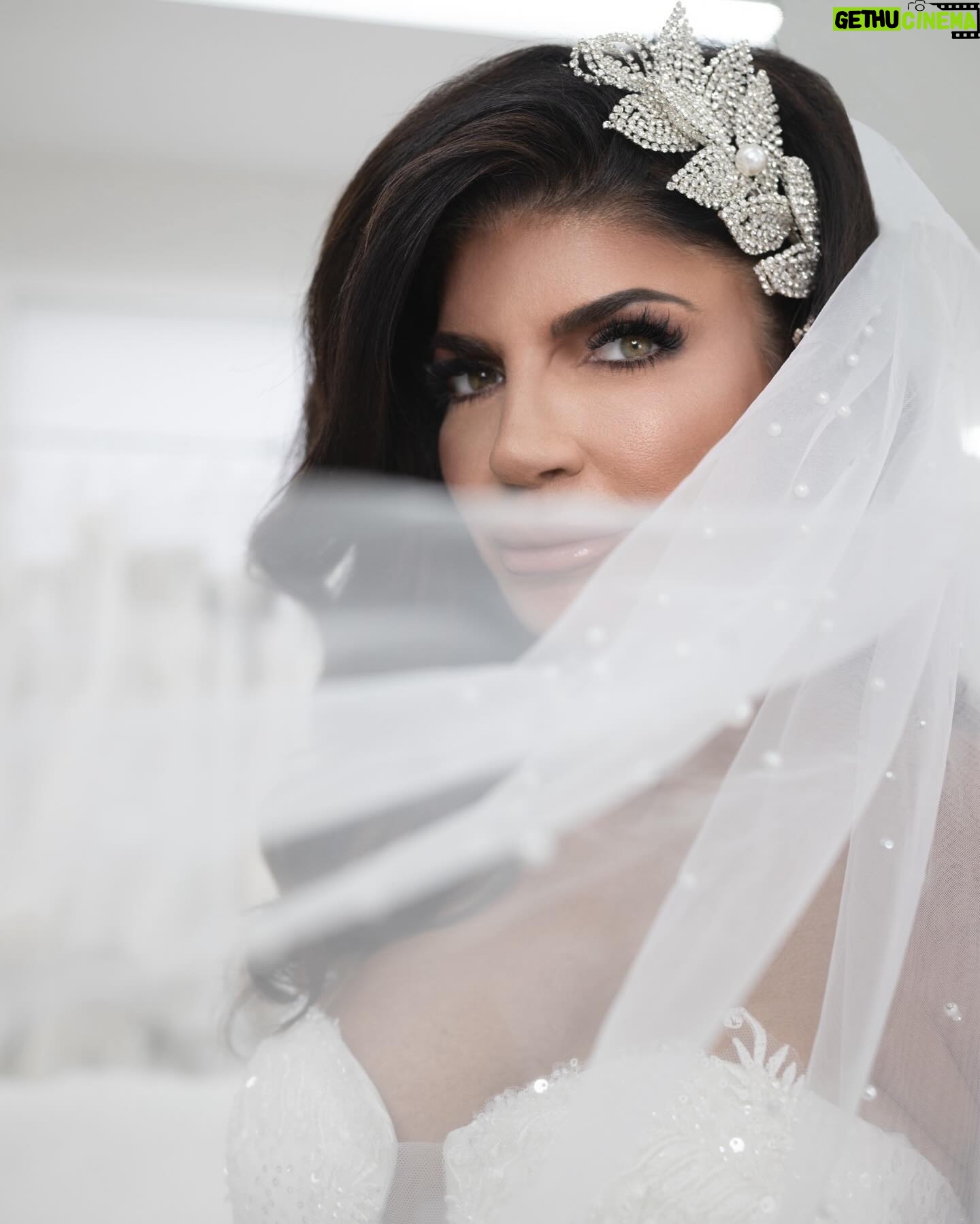 Teresa Giudice Instagram - A few more images from this amazing shoot for Dream Couture Bridal with Teresa Giudice πππ°π»ββοΈ #RHONJ . . Models: @teresagiudice @milania.ggiudice . Designer: @laurasboutiqueny Brand: @dreamcouturebridalny . Hairstylist: @luciacasazza . Makeup Artist: @alexiacazoo . Photographer: @karlatomanelli Camera: @nikonusa 2nd Photographer & Videographer: @splitsecondmoments_ . . #harpersbazaarserbia #harpersbazaar #harpersbride #fashion #magazine #fashionmagazineeditorials #photography #photoshoot #bridalwearphotography #bridal #weddingdress #nikonphotography #bravotv #designer #rhoj #realhousewivesofnewjersey #teresagiudice #milaniagiudice #nycphotographer #nikoncreators #portraitphotographer #rhonjobsessed #njhousewives