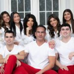 Teresa Giudice Instagram - Happy Holidays from our family to yours! Wishing you all nothing but love, happiness, and health. Hoping everyone has a blessed New Year!❤️❤️ Photographer: Angie Lopez @creationsphotographybyangie