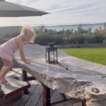 Teresa Palmer Instagram - Spotlight on @southaustralia ✨I am always on the lookout for those special homes that give their guests that little bit of magic. From the chic yet cosy decor, the welcoming pack of organic fruits and snacks, all the thoughtful personal touches and the incredibly breathtaking location on the @eyrepeninsula, @tulkahouse is up leveling the accommodation landscape. Our family felt so at home here when we visited Port Lincoln last month. As a large family we felt particularly catered for with bikes, kids toys, a screening room, bunk beds, spacious bedrooms, an amazing fire pit, wood fired pizza oven and of course the most glorious outlook to the beachfront, this SA gem is the perfect family getaway spot. Thanks to Mark and Jane for being the most gracious hosts. We can’t wait to be back! #seesouthaustralia