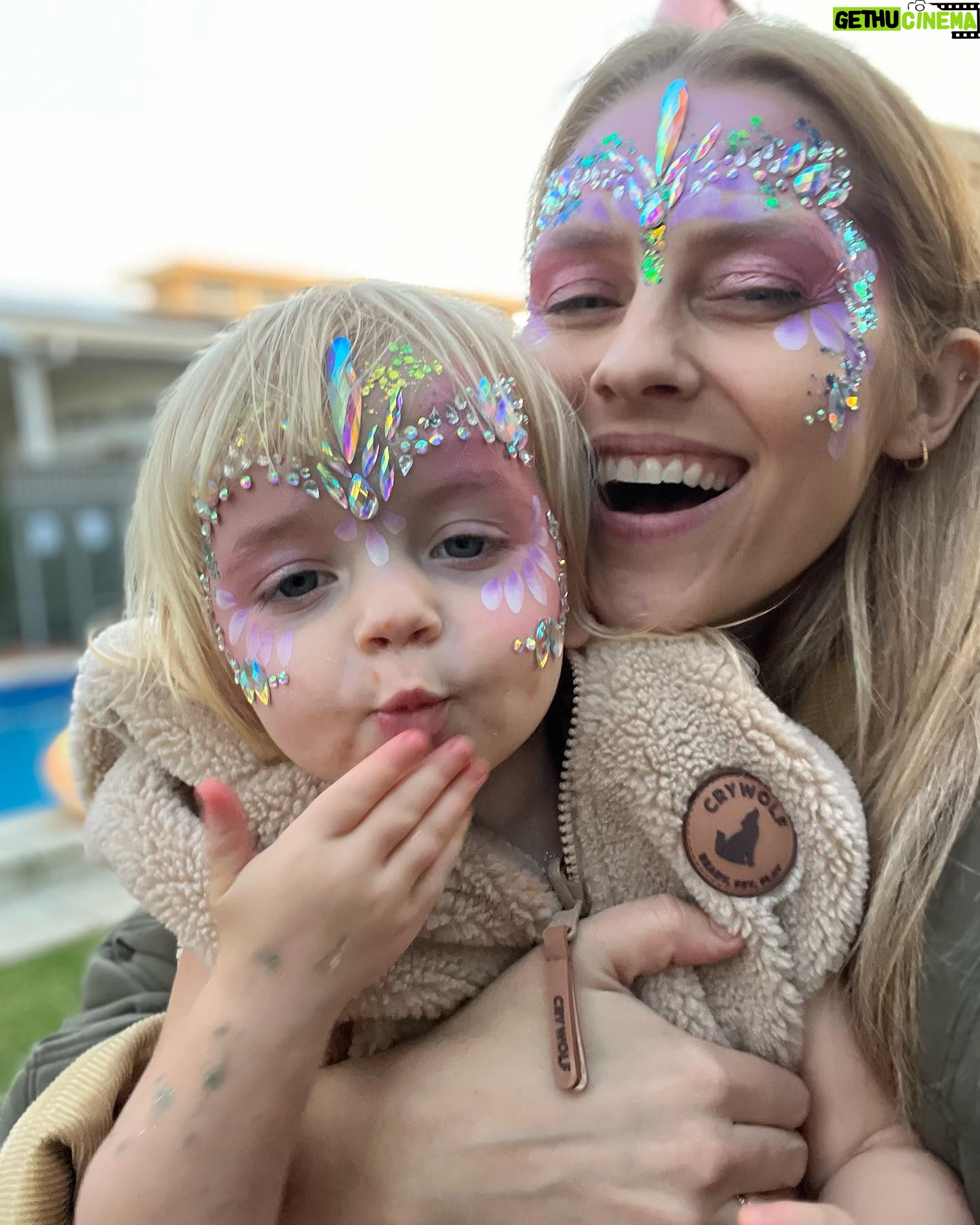 Teresa Palmer Instagram - It’s Prairie party time!! 🌙🧚🏻 Happy 2nd birthday sweetheart. What a day 🤪🥰✨💤 The sun came out and shined it’s goodness down on us all! such awesome friends showed up to celebrate you today Miss Moon! nothing like the chaos of a birthday party with sugar junkie kids running wild makes me happier, Legit! We also had a bunch of legends upleveling the party today like Nat from @oldmacfarmssasouth who brought her sweet furry friends for cuddles, @vanessavoodoo rocking not only the coolest hair in town but also the maddest skill set decorating these little human faces. (She’s NEXT LEVSSS Adelaide!) And the beautiful Anita from @smalldelights showing up year after year, kid after kid and making the most beautiful and TASTY vegan birthday cakes in all the land. Also @oasisinadelaide, what a perfect sanctuary you’ve created here and we felt so excited to host the party in this beautiful space, loved seeing all these little people filling the home up with joy. Also mad props to my Dad KP and @kaarenpalmerchampagne for bringing the booze which the adults guzzled heartily and the freshly made bread with truffle oil #winning Can’t believe our baby of the family is 2! 🥹🥹 P.s Figured out my fav ditch-the-junkyass-party-bag hack; buy cheap white t-shirts in all different sizes plus fabric paints, glitter & markers and let the kids run amok weeeee k ✌🏼